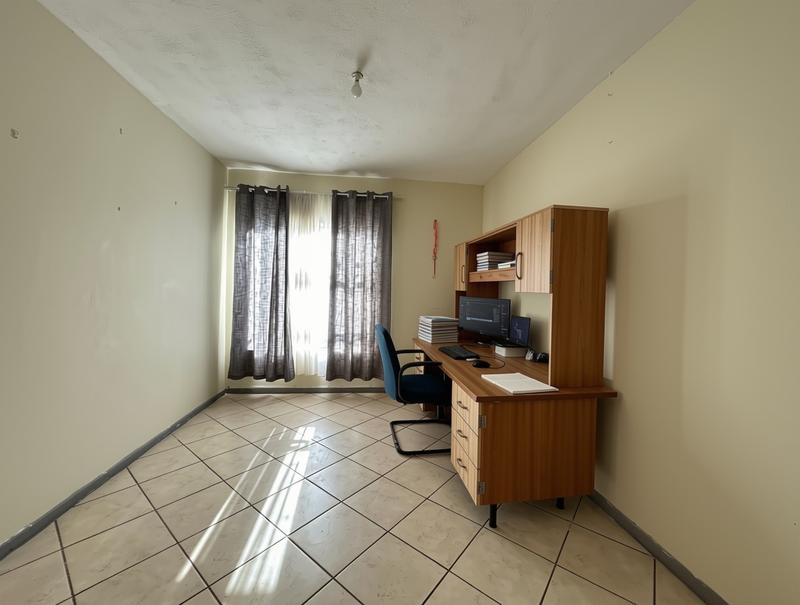 3 Bedroom Property for Sale in Elandsrand North West